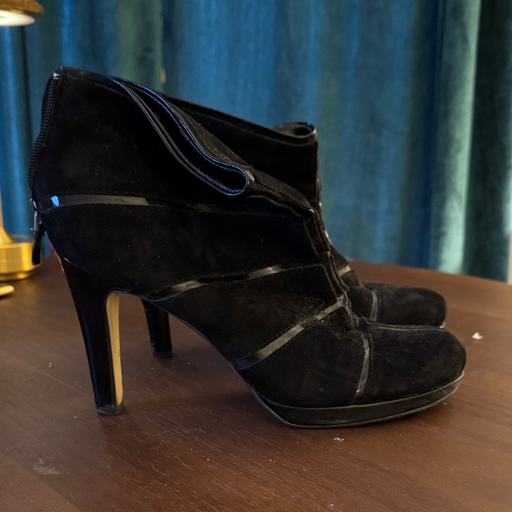 Franco Sarto Elegant Black Suede Heeled Boots Platform size 8.5